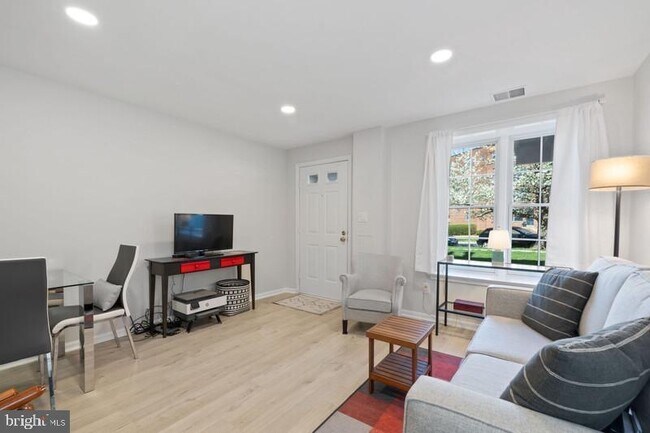 Building Photo - 6722 Offutt Ln