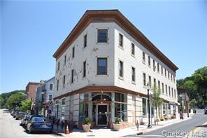 Building Photo - 126 Coachlight Square