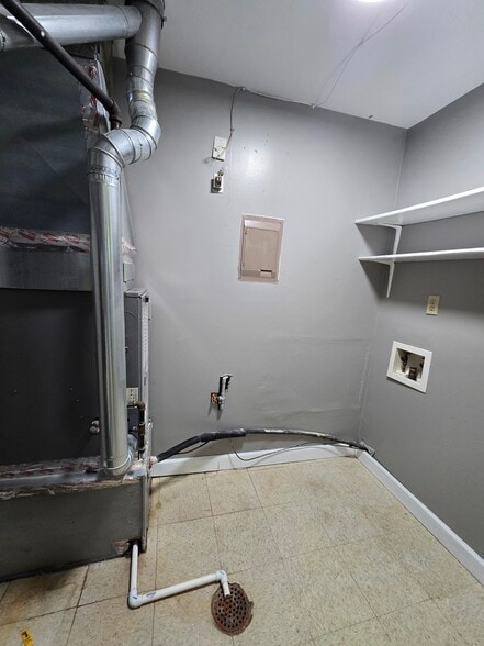 Building Photo - 2400 Windage Dr