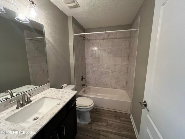 Building Photo - 2618 Salt Lake Dr