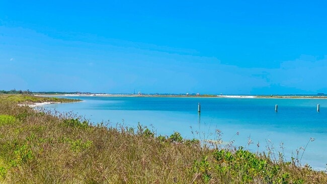 Building Photo - 1593 Pinellas Bayway S