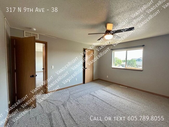 Building Photo - 317 9th Ave