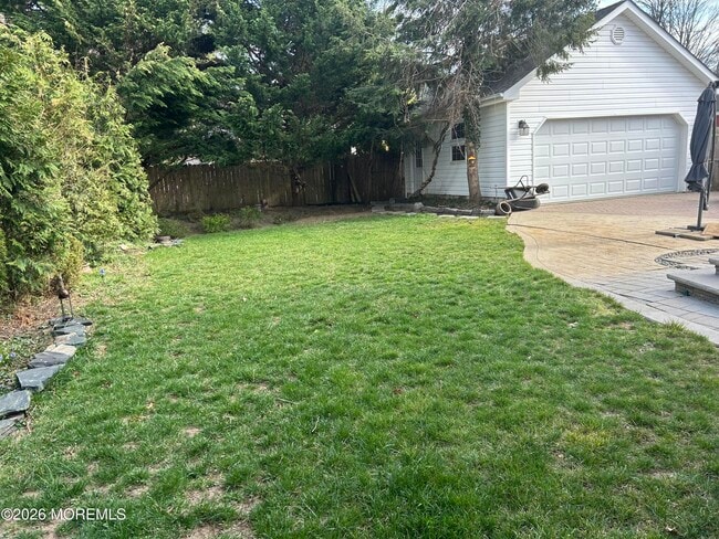 Building Photo - 82 3rd St