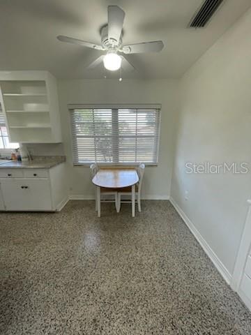 Building Photo - 2159 Bougainvillea St