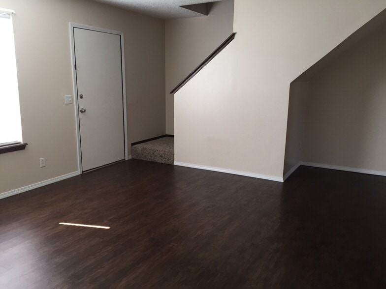 Living Room - 1400 N Perkins Rd