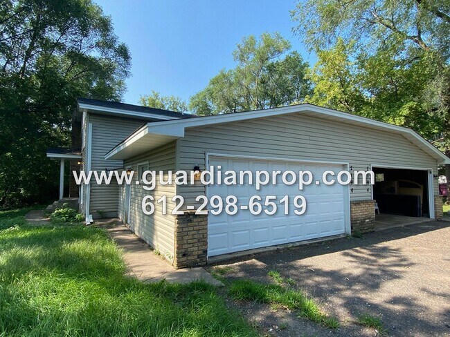 Building Photo - 2190-2194 Coon Rapids Blvd