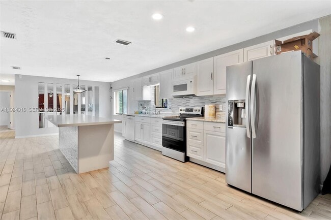 Building Photo - 168 Westwood Dr