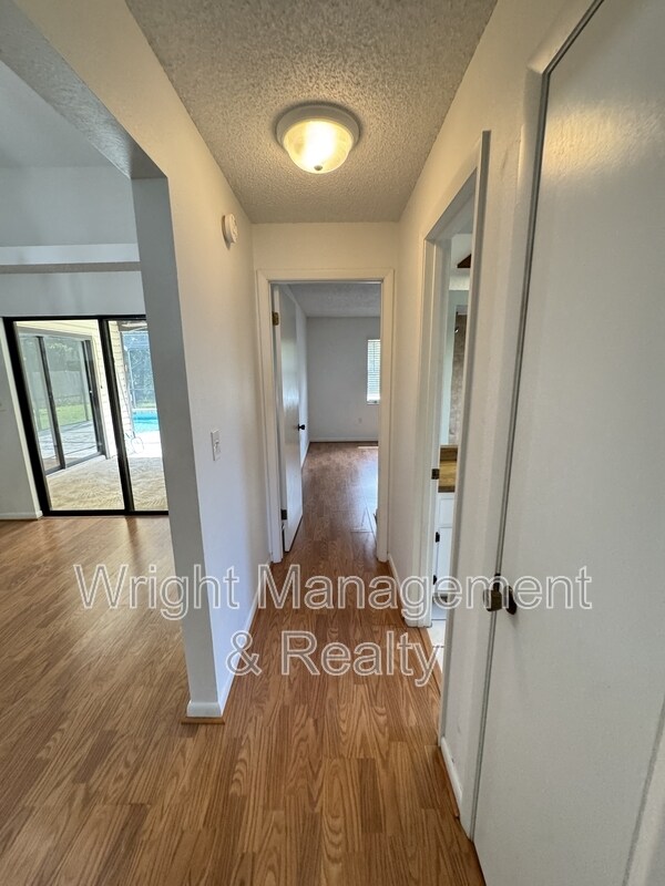 Building Photo - 7908 Knight Dr