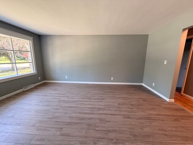 Building Photo - 2538 Berwyck Rd SE