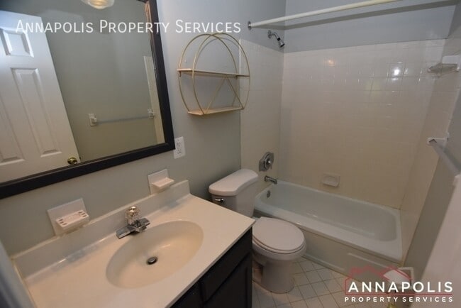 Building Photo - 17 Mooring Point Ct