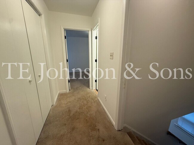 Building Photo - 4309 Walnut Hollow Dr
