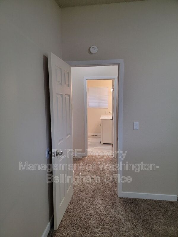 Building Photo - 3350 Cherrywood Ave