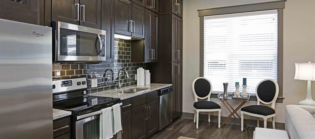 Building Photo - 8110 Park Ln