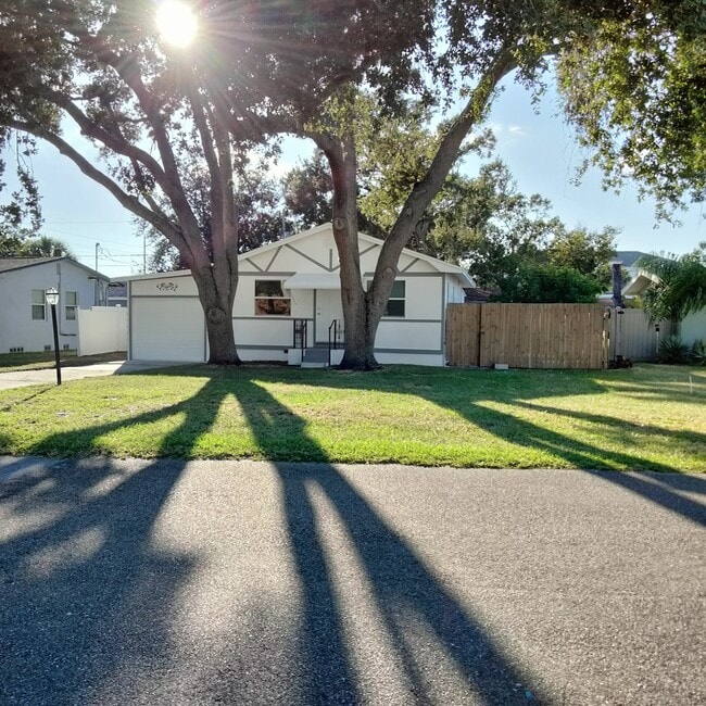 Building Photo - 7266 78th St N