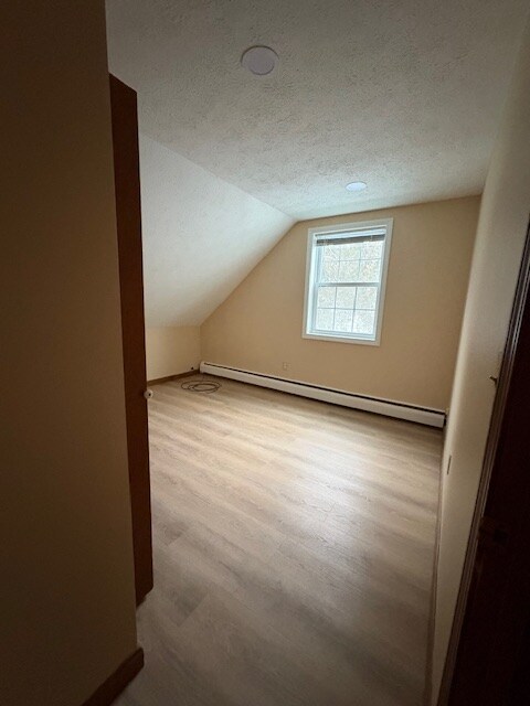 Building Photo - 891 Mammoth Rd