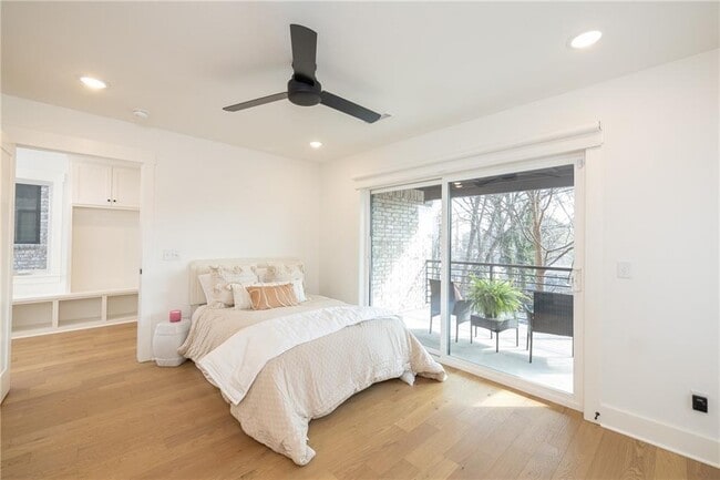 Building Photo - 207 W Lafayette St