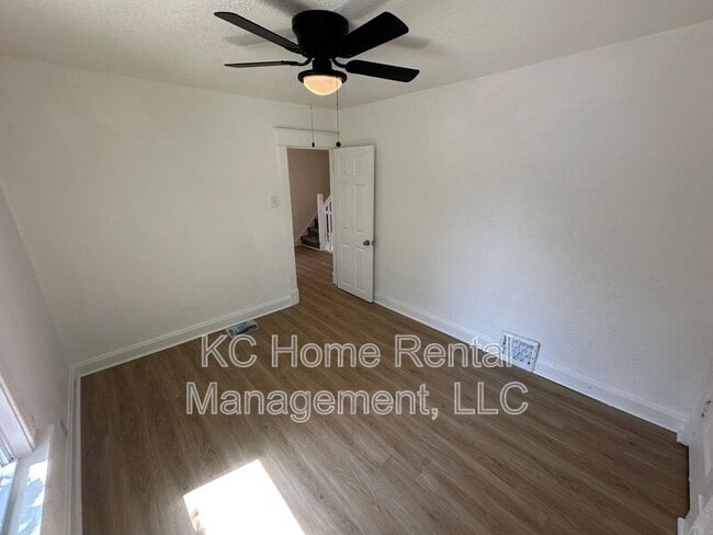 Building Photo - 2958 Lockridge Ave