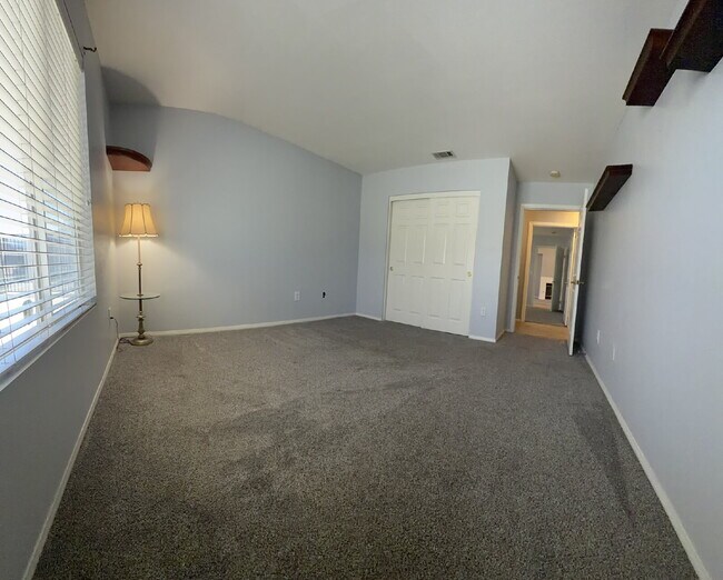 Building Photo - Gorgeous, Newly Redone 3 bed 2 Bath Home in The Most Sought-After Adult Community in Hemet!