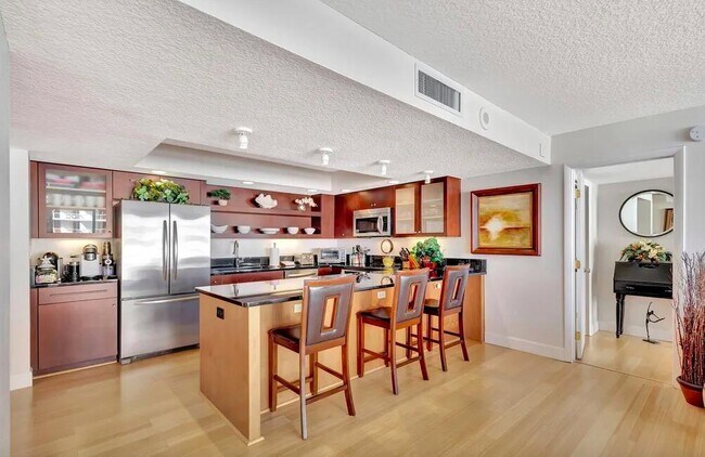 Building Photo - 4200 N Ocean Dr