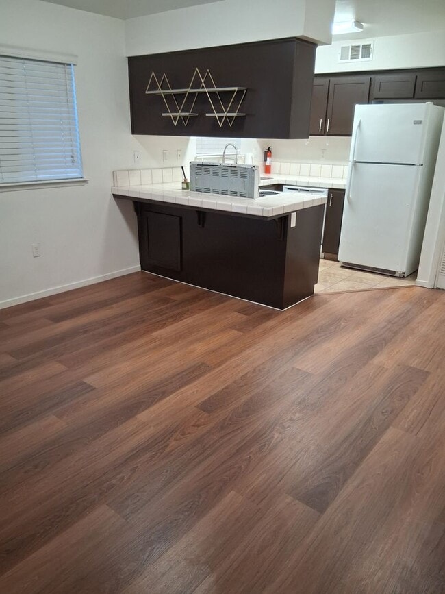 Building Photo - Great Condo for Rent!