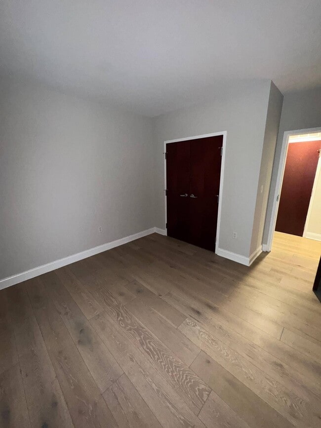 Building Photo - 56 Imlay St