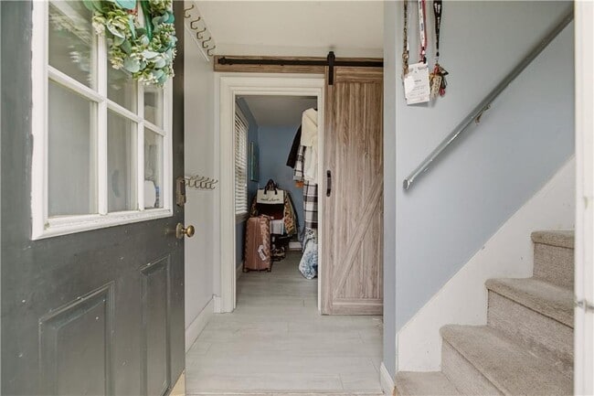 Building Photo - 9 Bacheller St