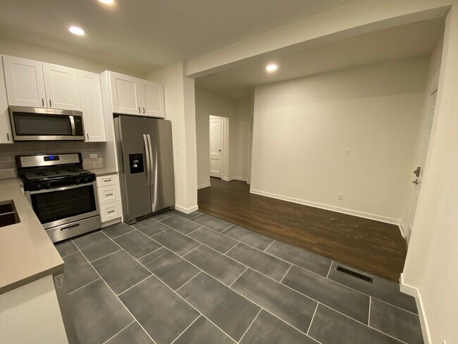 Building Photo - 4953 W Belle Plaine Ave
