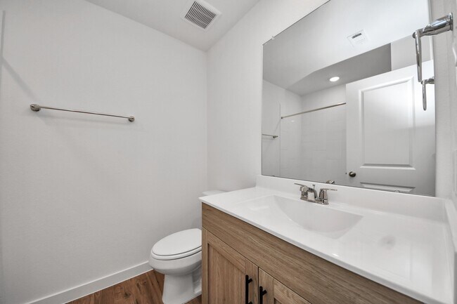 Building Photo - 2138 Olivos St