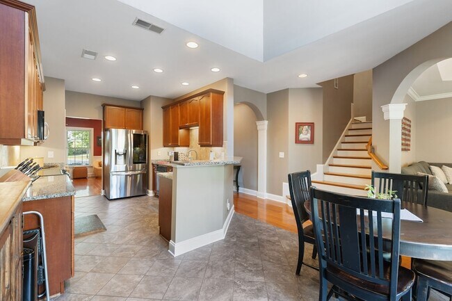 Building Photo - 1140 Frenchtown Ln