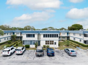 Building Photo - 233 Brittany F