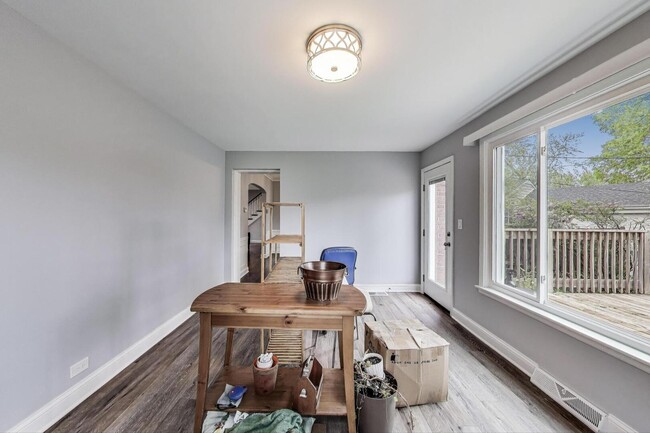 Building Photo - 2515 Gordon Dr