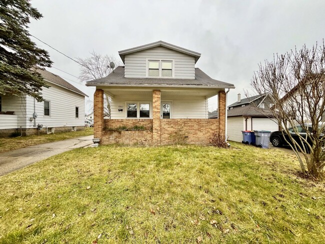 Primary Photo - Three Bedroom Home in Northeast Grand Rapids