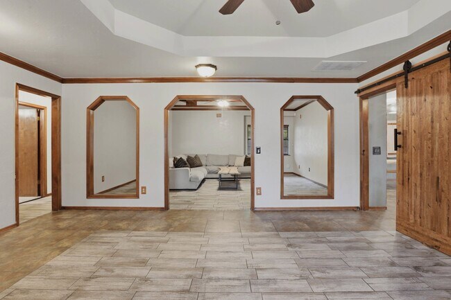 Building Photo - 14125 Osage Dr