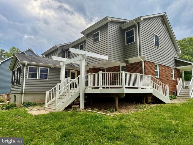 Building Photo - 6605 Keene Dr