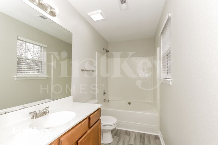 Building Photo - 6272 Goldenfield Dr