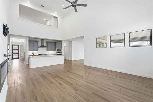 Building Photo - 1304 Sweetleaf St