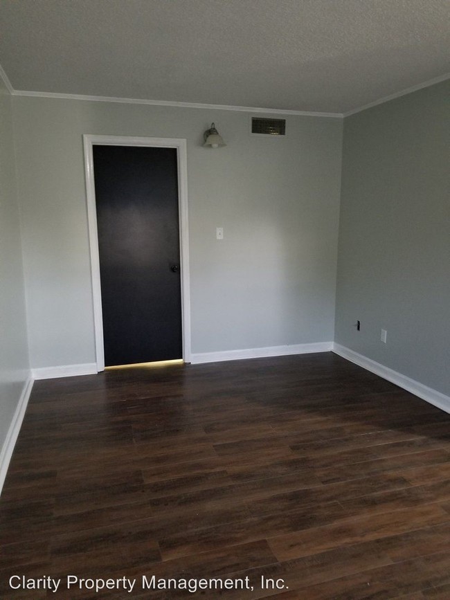Building Photo - 1380 Village Oaks Cir NW