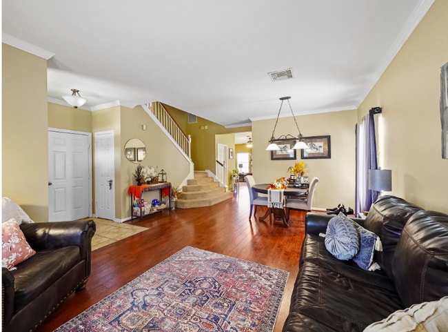 Building Photo - Welcome to Bay Glen!