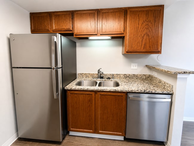 Building Photo - 908 S Walden Way