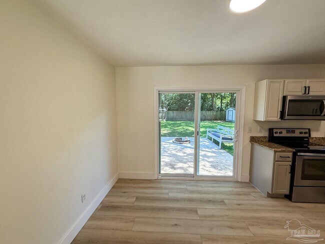 Building Photo - 1501 Croquet Dr
