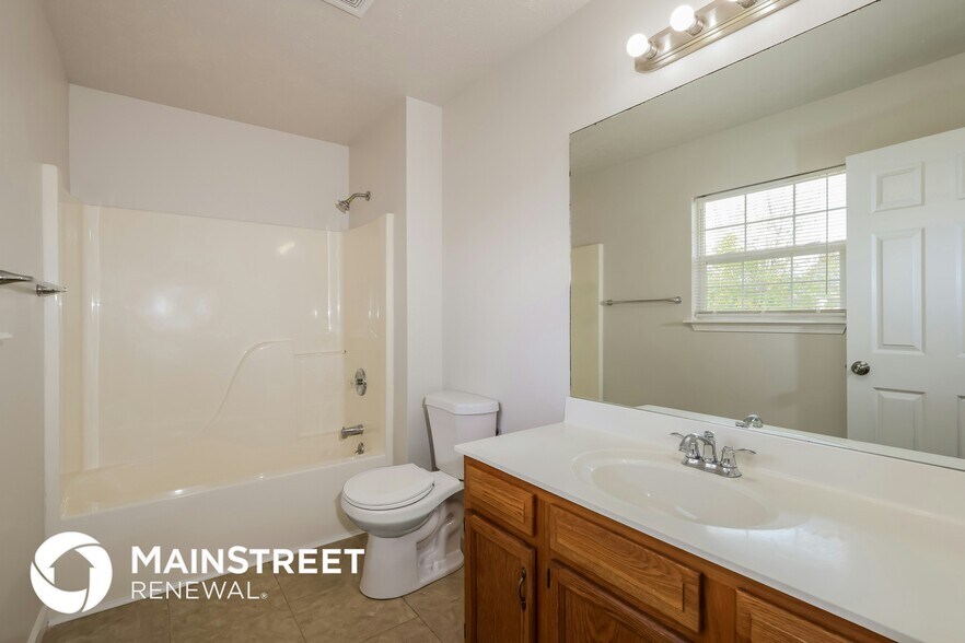 Building Photo - 161 Drake Dr