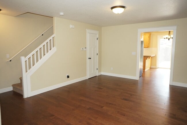 Building Photo - NE Piedmont 3-bedroom Beauty!