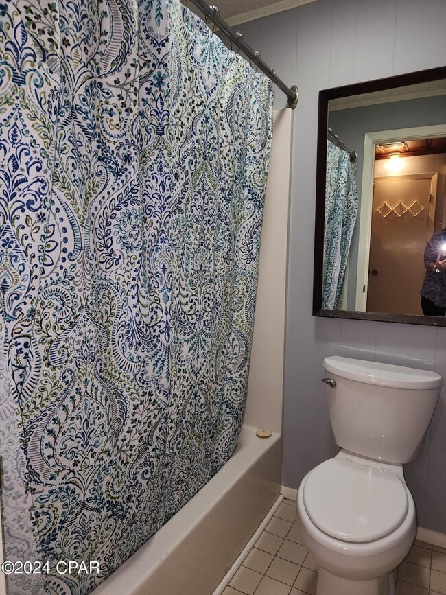 Building Photo - 205 1st St