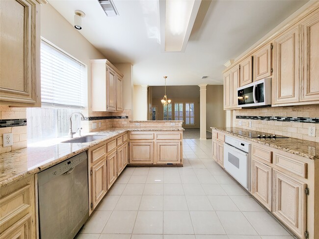 Building Photo - 4106 Creek Ridge Ln