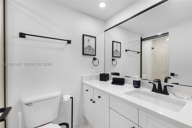 Building Photo - 2301 Collins Ave