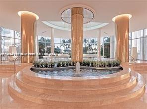 Building Photo - 5161 Collins Ave