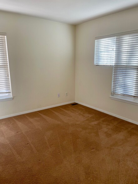 Building Photo - 2738 Autumn Harvest Way