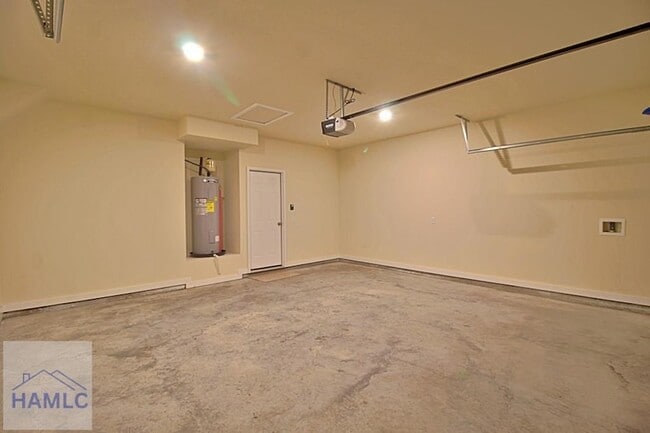 Building Photo - 711 Mill Creek Cir