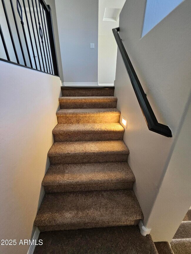 Building Photo - 40537 W Helen Ct