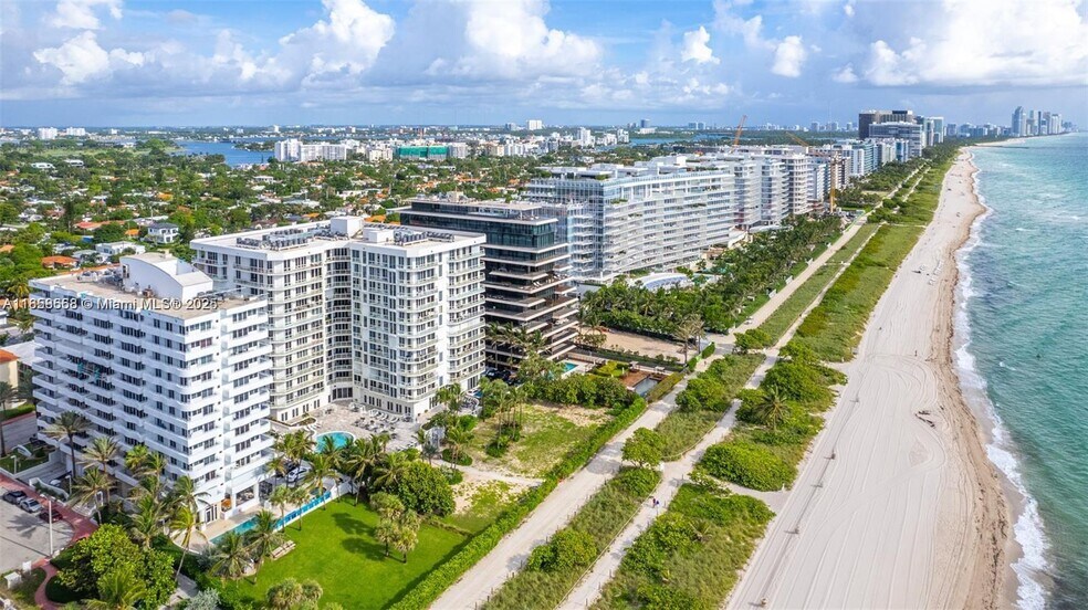 Primary Photo - 8911 Collins Ave